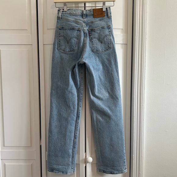 Levi’s Ribcage Straight 25x29 High Rise - Picture 3 of 10